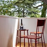 Guesthost - Flora Vintage Appartement