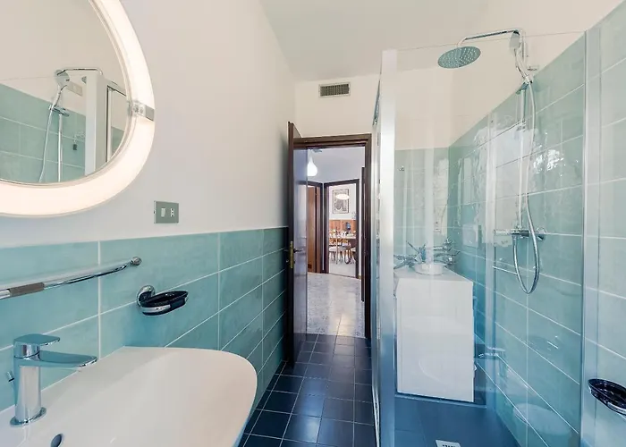 Guesthost - Flora Vintage *