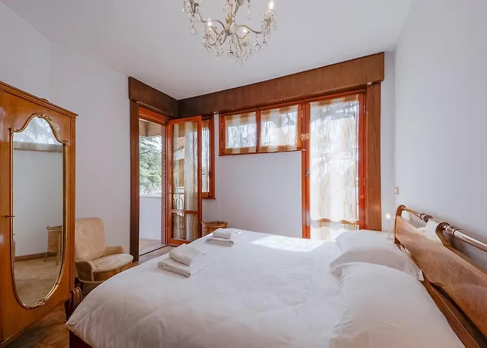 Guesthost - Flora Vintage Apartment Sanremo